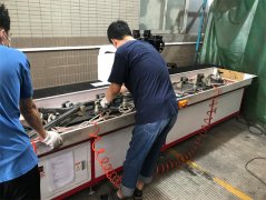 客戶經(jīng)多家考察后選擇了多米熱熔鉆攻機